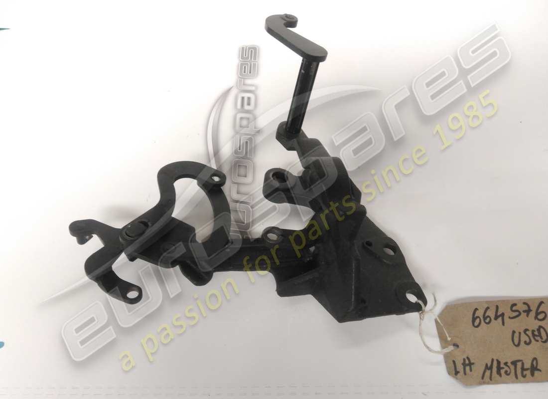support lh master d'occasion ferrari. numéro de pièce 66457600 (2)