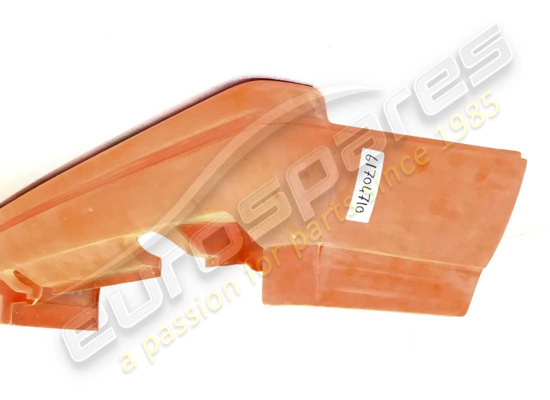 nouveau pare-choc arrière ferrari. numéro de pièce 61704710 (2)