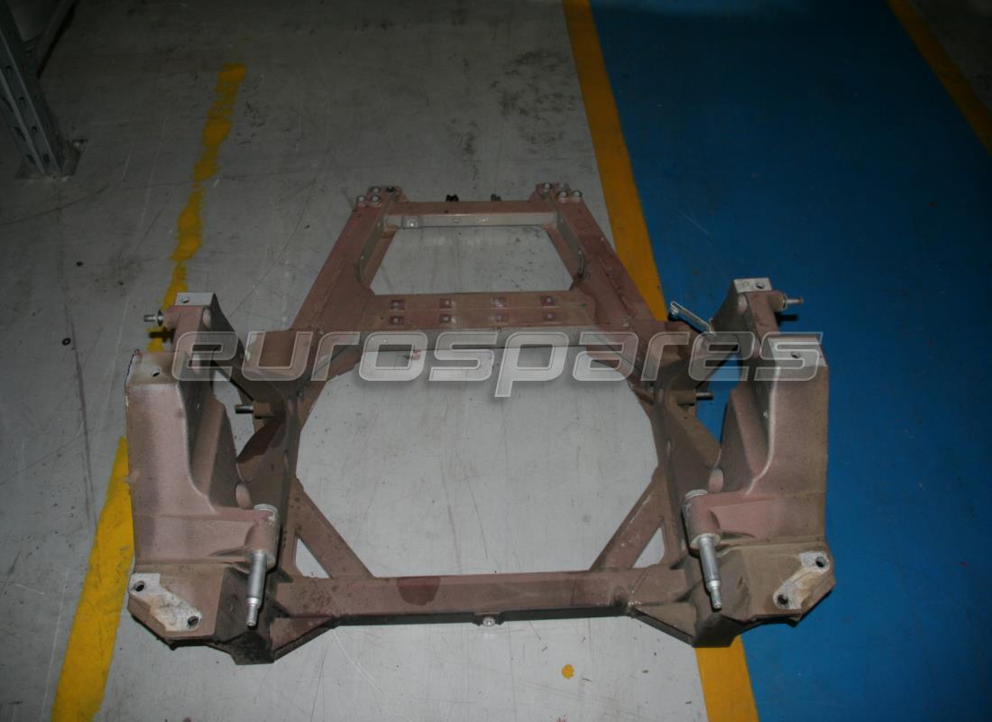 UTILISÉ Ferrari SOUS-CHÂSSIS ARRIÈRE. NUMÉRO DE PIÈCE 265466 (1)