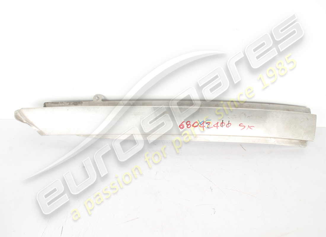 nouveau bouclier de pilier gauche ferrari. numéro de pièce 68042411 (1)