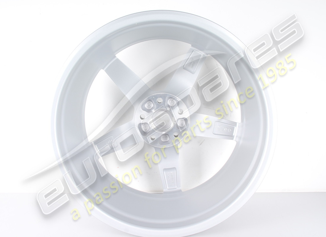 NOUVELLE ROUE AVANT FERRARI. NUMÉRO DE PIÈCE 328466 (4) nouvelle roue avant ferrari. numéro de pièce 328466 (4)