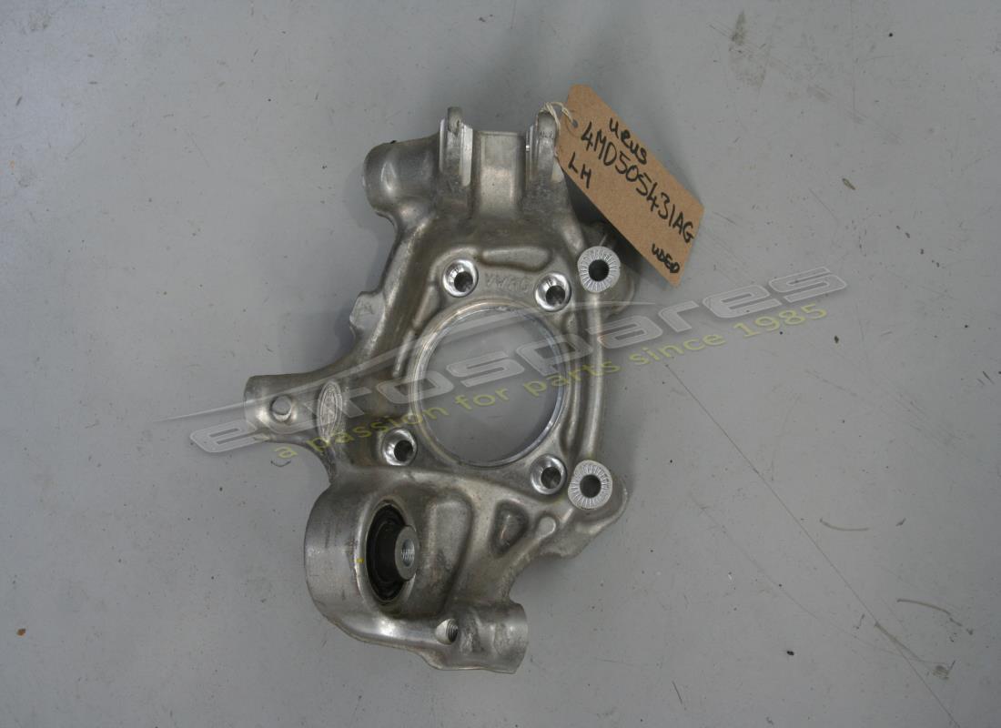 UTILISÉ Lamborghini SUPPORT DE ROUE BY636 . NUMÉRO DE PIÈCE 4M0505431AG (1)