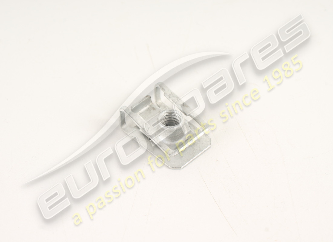 nouveau support ferrari. numéro de pièce 14369271 (1)