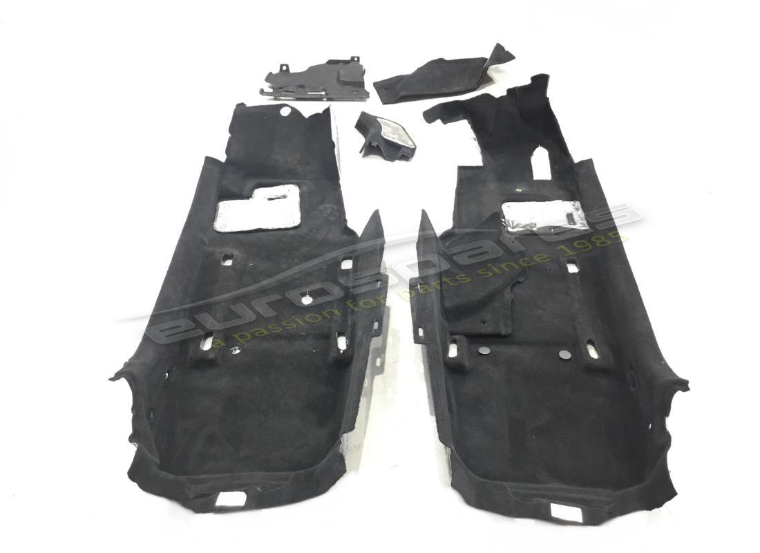 Maserati ENSEMBLE DE TAPIS NOIR PRINCIPAL RHD UTILISÉ. NUMÉRO DE PIÈCE 683804000 (1)