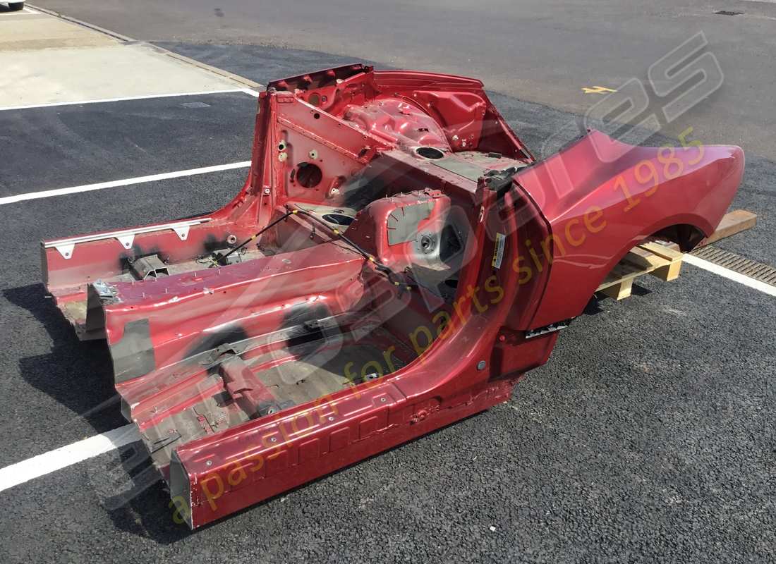 utilisé ferrari section de cadre arrière. numéro de pièce 814360000b (5)