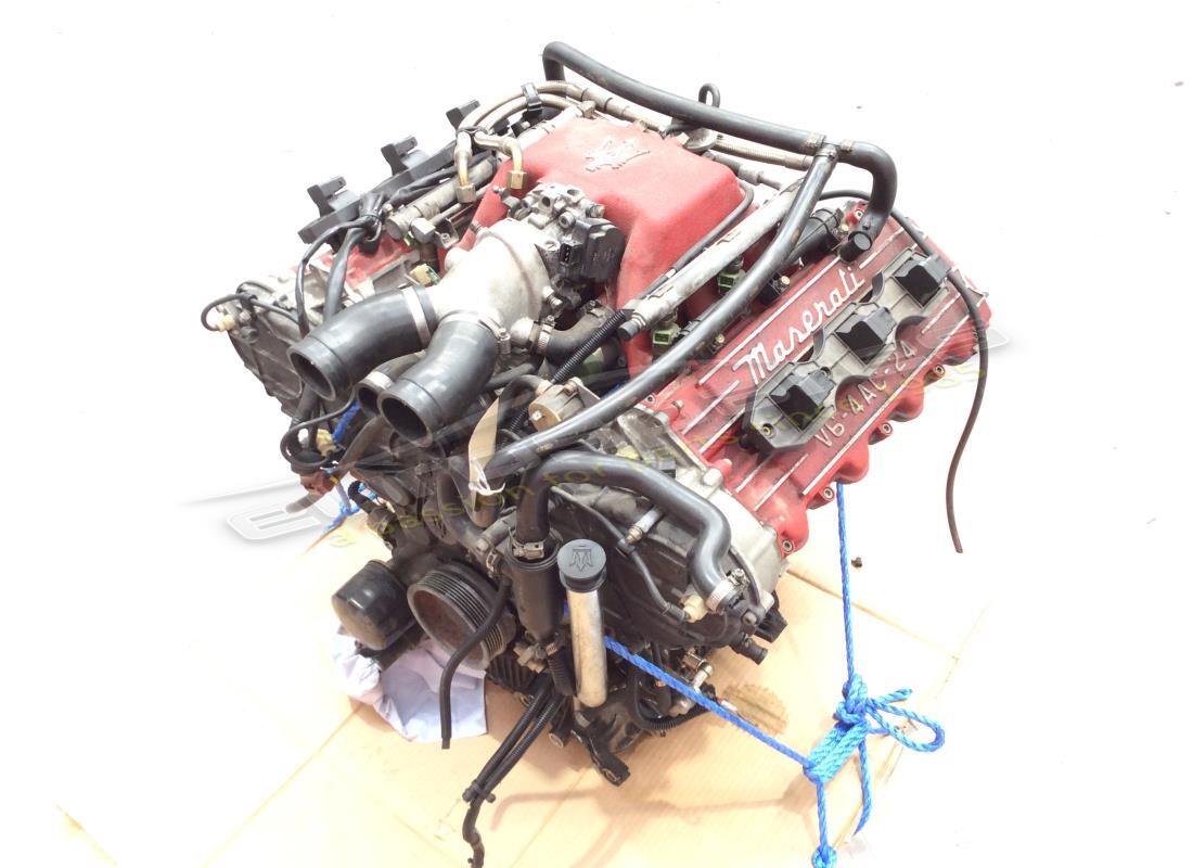 UTILISÉ Maserati MOTEUR COURT. NUMÉRO DE PIÈCE 980001001 (1)
