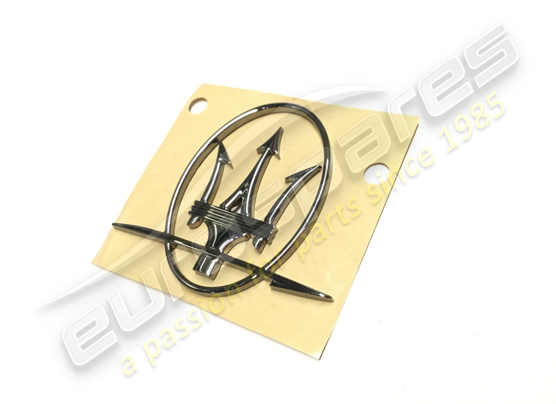 nouveau logo côté droit maserati. numéro de pièce 670106033 (1)
