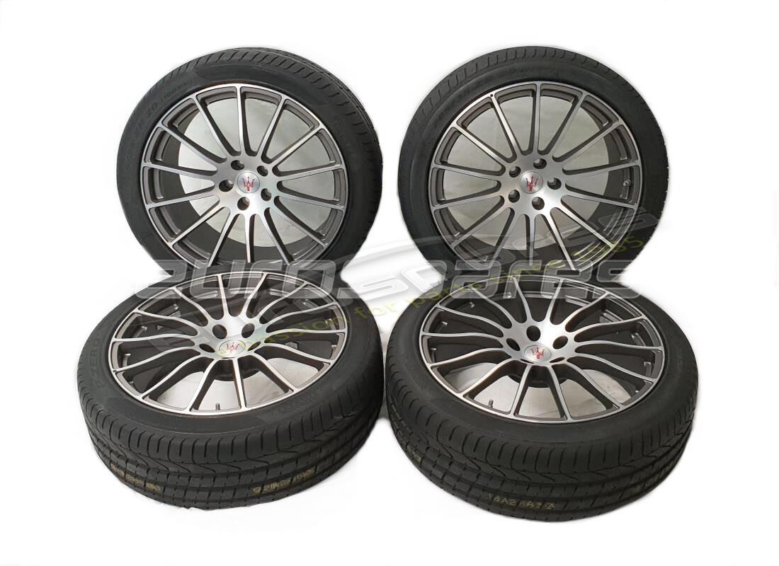 nouveau maserati 20'' qtp roues avec pneus m156 (antracite). numéro de pièce 980156312a (1)
