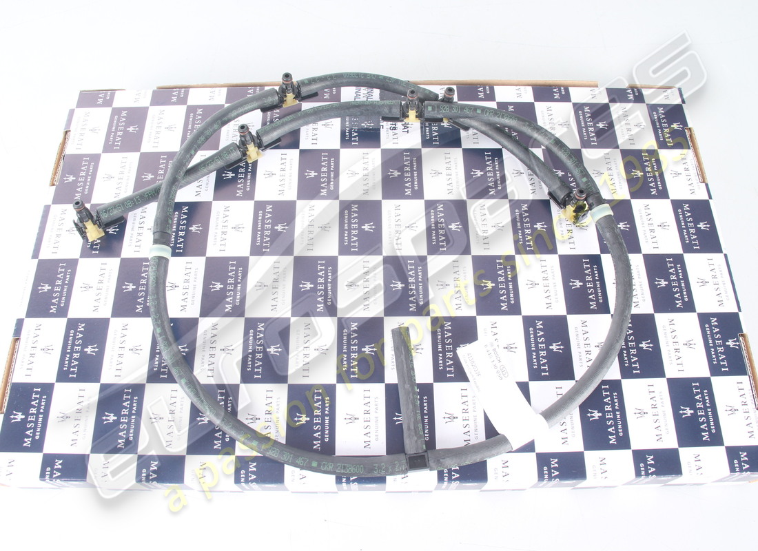 nouveau tube maserati. numéro de pièce 46328276 (2)