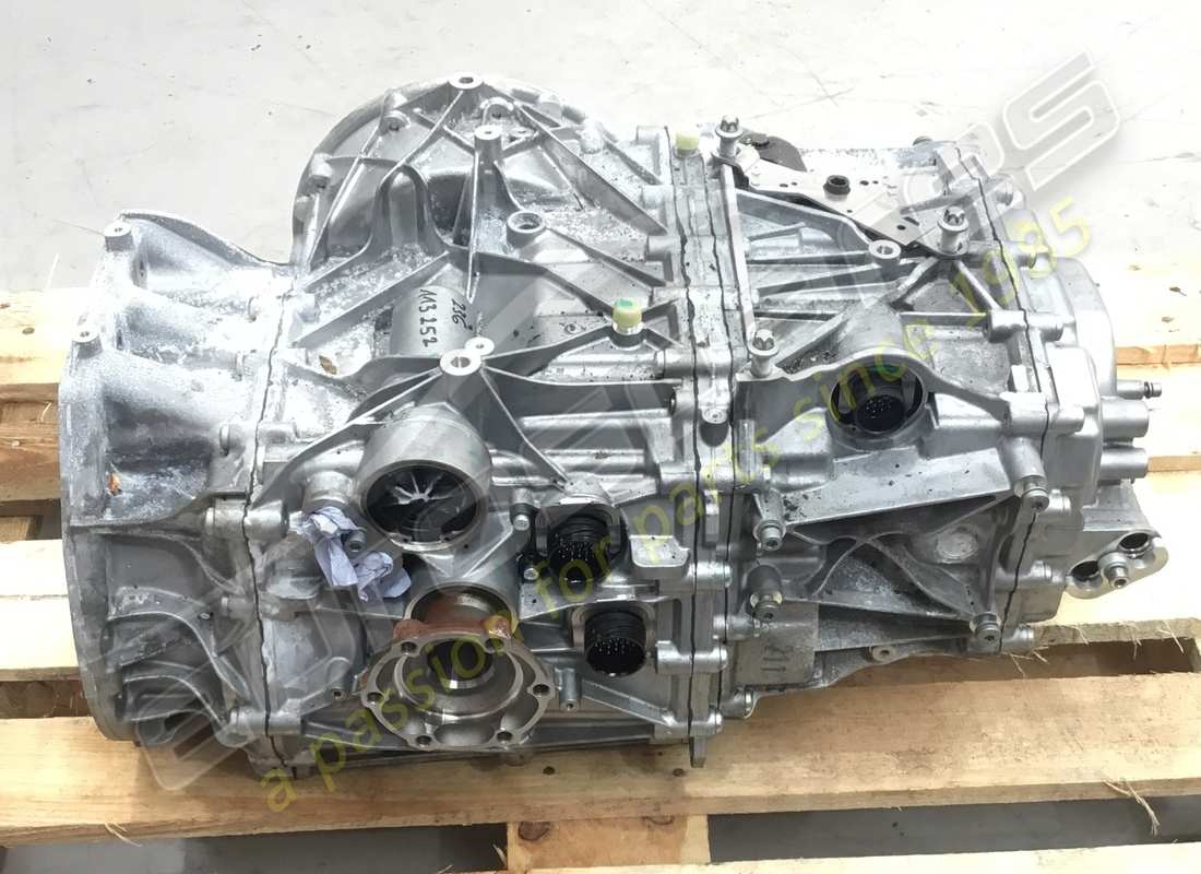 ferrari boite de vitesses complète à double embrayage d'occasion. numéro de pièce 807337 (3)