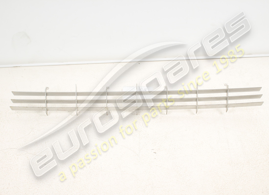 NOUVELLE GRILLE DE RADIATEUR Ferrari LARGE . NUMÉRO DE PIÈCE 40314601 (1)