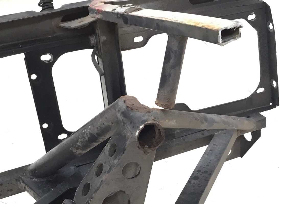 cadre arrière tr endommagé eurospares ferrari 512. numéro de pièce eap1373989 (4)