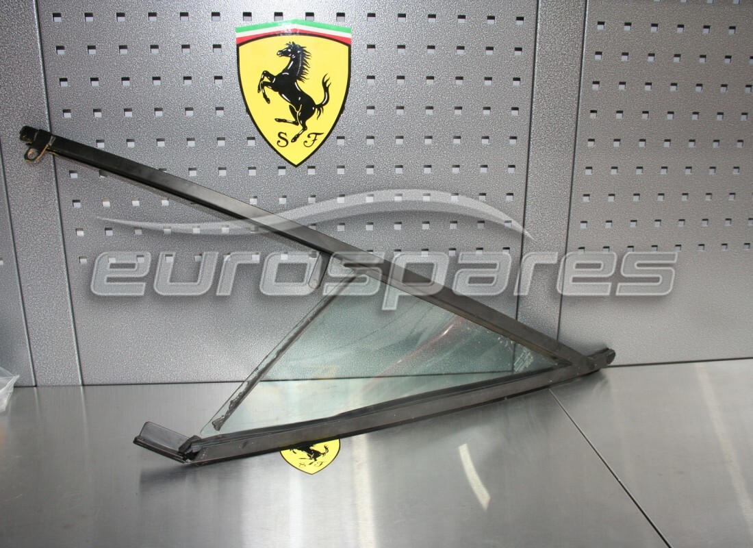 UTILISÉ Ferrari CADRE DE VITRE DE PORTE DROITE GTS . NUMÉRO DE PIÈCE 60292000 (1)