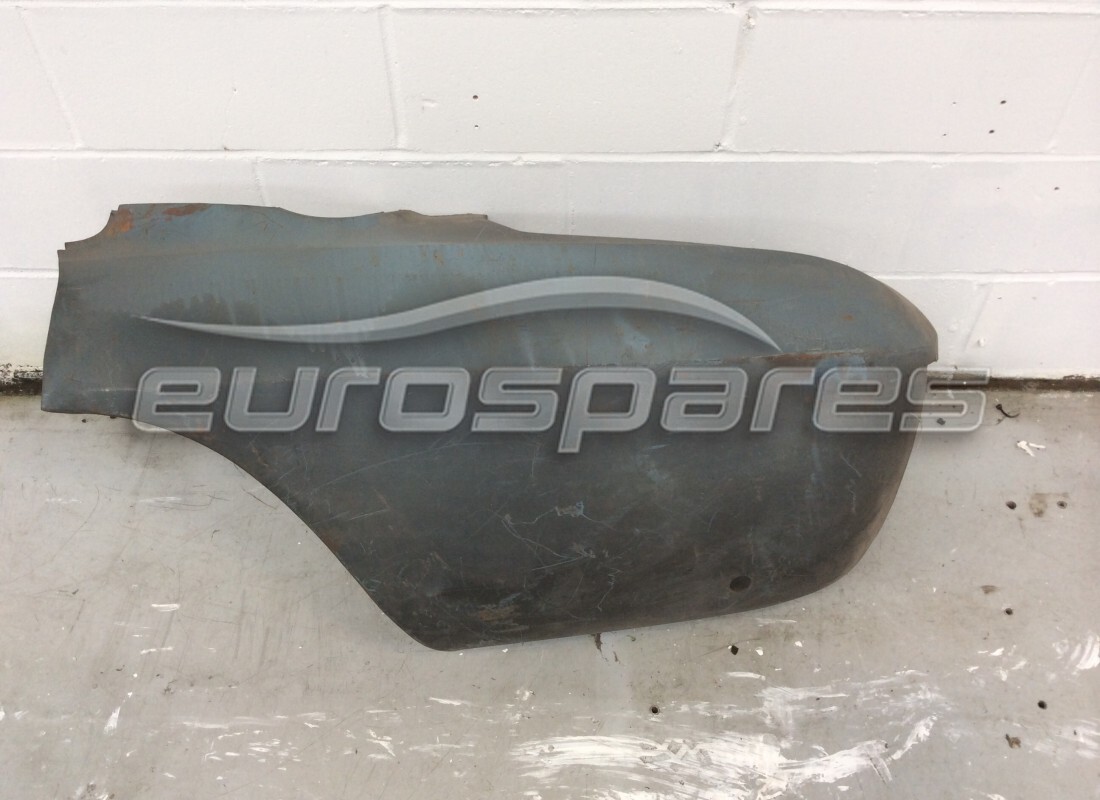 quart d'aile arrière neuve ferrari. numéro de pièce 2422004507 (1)