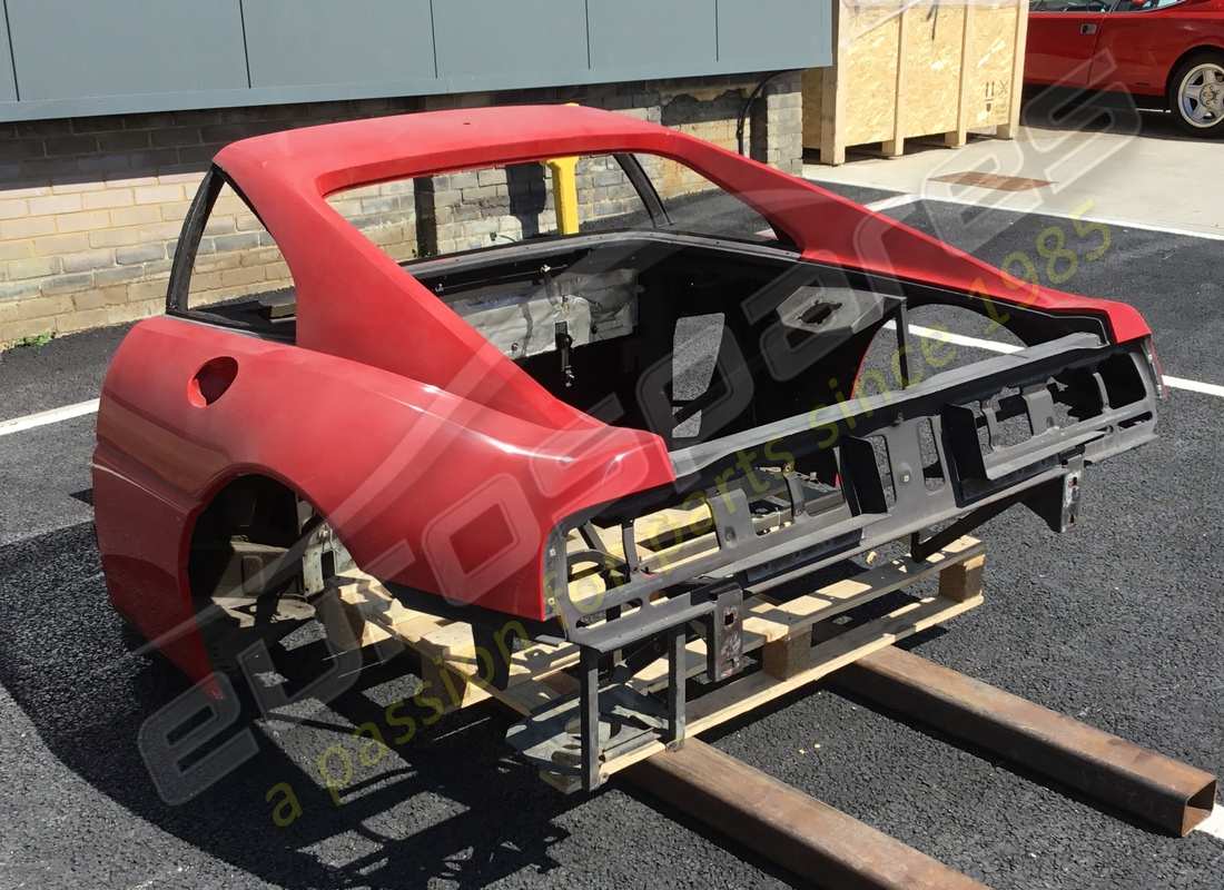 utilisé ferrari ferrari 348 assemblage arrière ts. numéro de pièce 62077900 (3)
