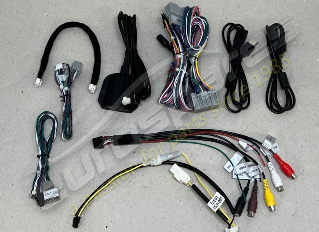 kit d'infodivertissement neuf ferrari. numéro de pièce 70004508 (3)