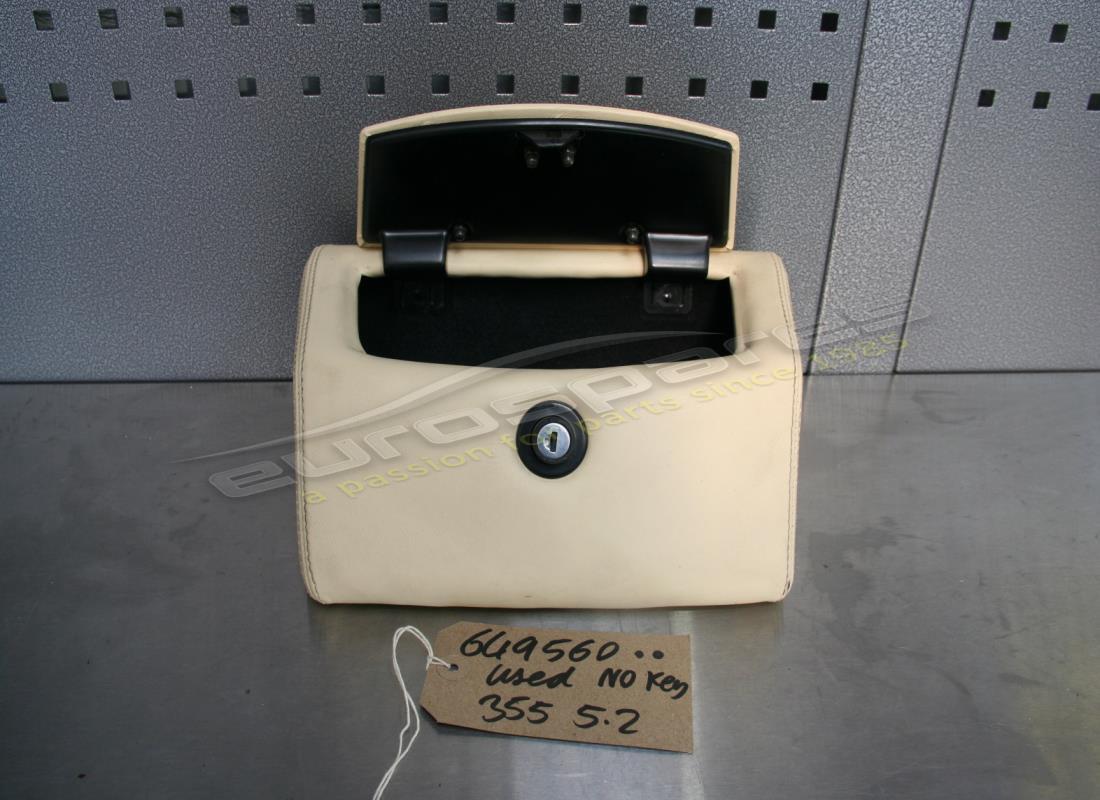 CONSOLE Ferrari UTILISÉE. NUMÉRO DE PIÈCE 649560.. (1)