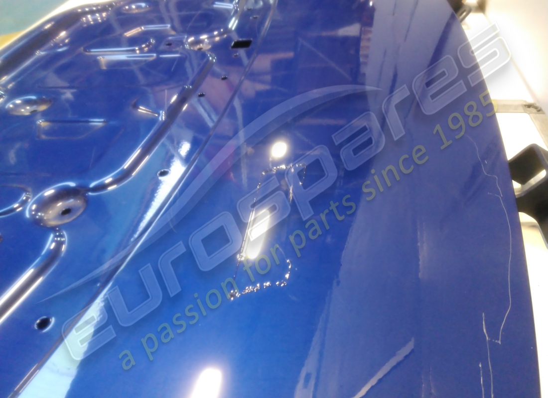 couvercle de tonneau complet d'occasion maserati sans hi. numéro de pièce 82859000 (3)