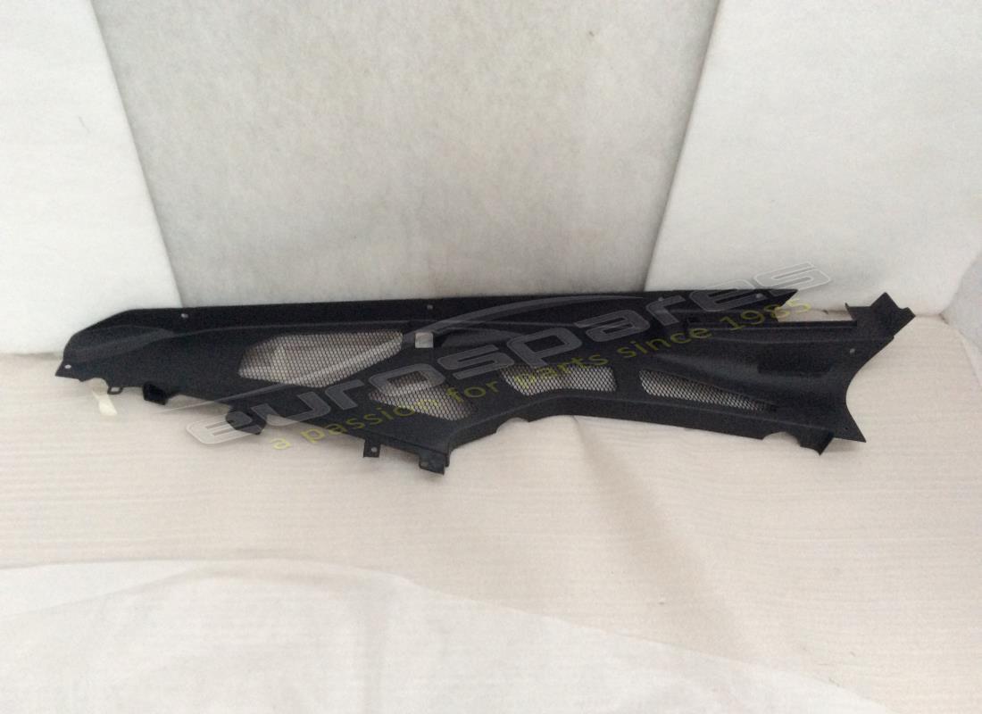 nouveau lamborghini couvercle moteur gauche numéro de pièce 4t0863081d (1)