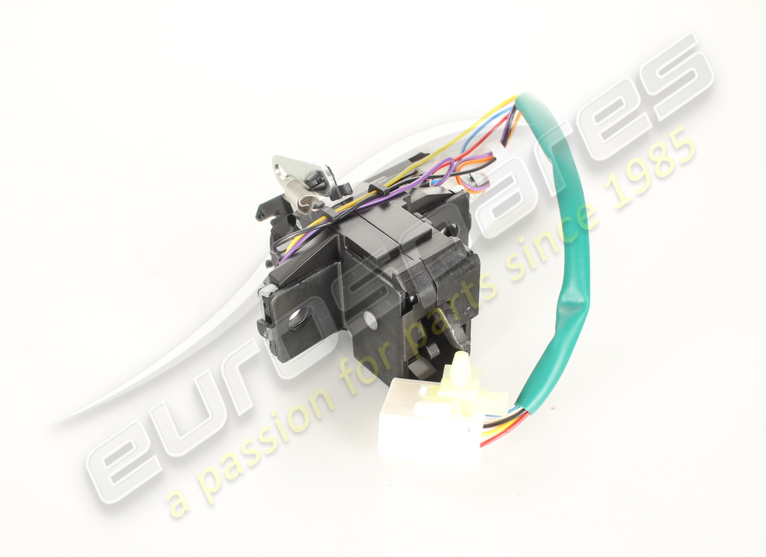NOUVELLE SERRURE DE CAPOT DE COFFRE Maserati. NUMÉRO DE PIÈCE 67826200 (1)