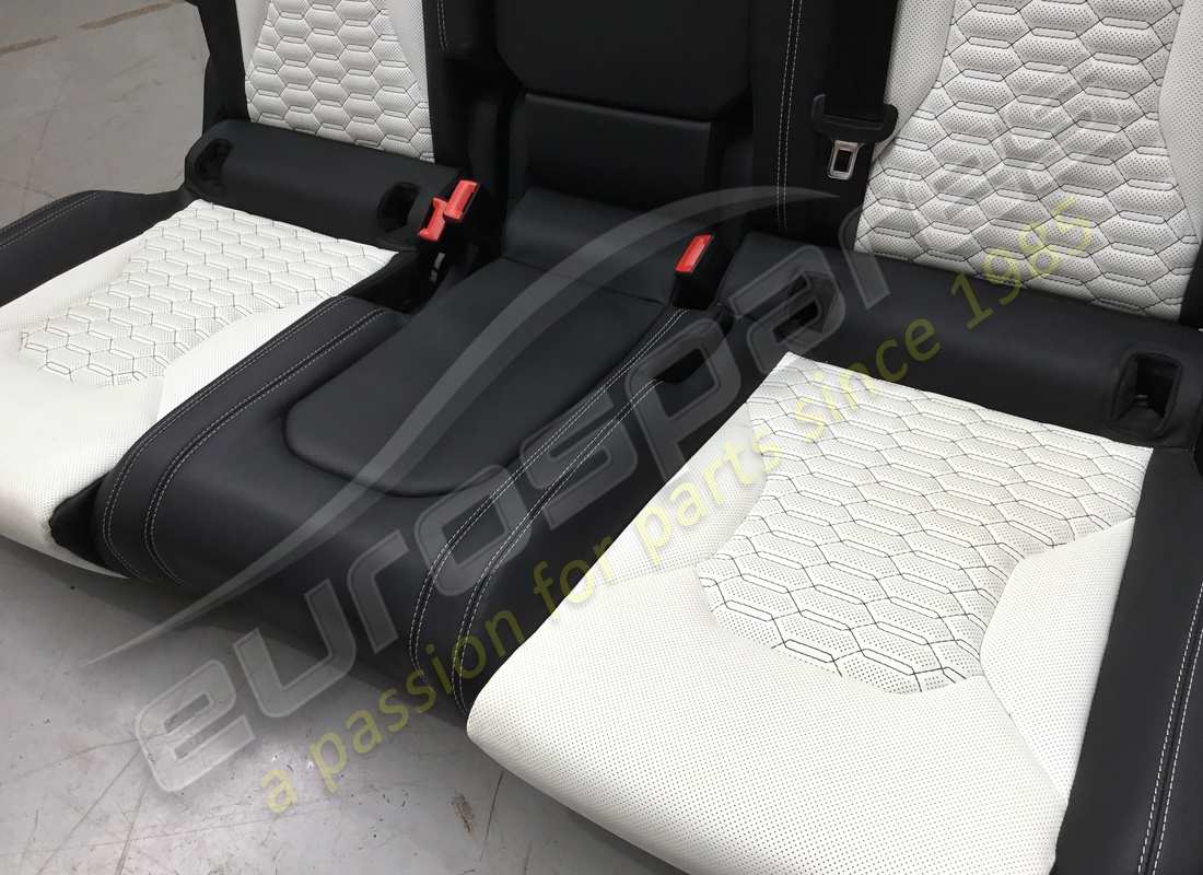 ensemble de sièges complet d'occasion eurospares urus. numéro de pièce eap1227394 (13)