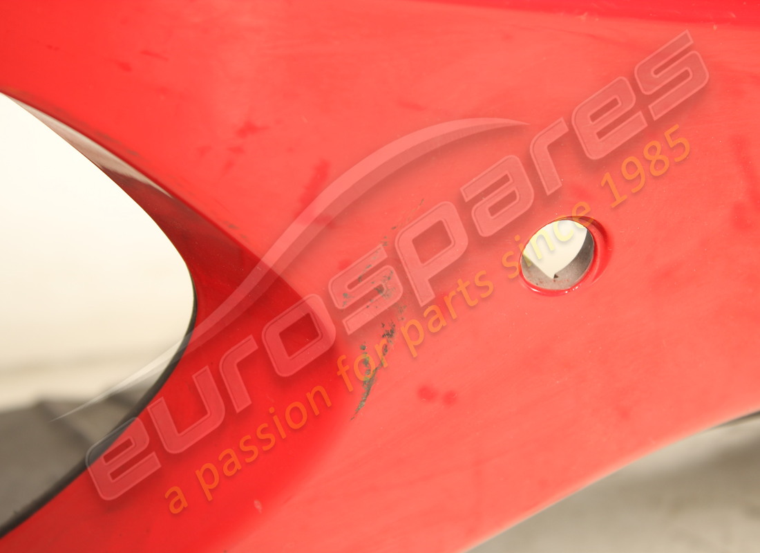 utilisé ferrari pare-choc arrière. numéro de pièce 84725710 (6)