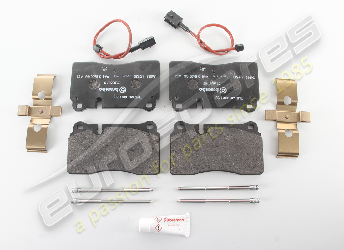 nouveau ferrari kit de plaquettes arrière. numéro de pièce 70001087 (1)