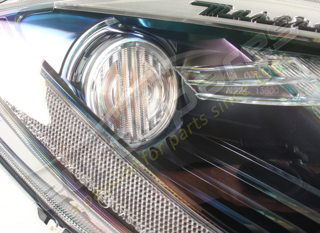 nouveau phare avant droit maserati. numéro de pièce 350565 (4)