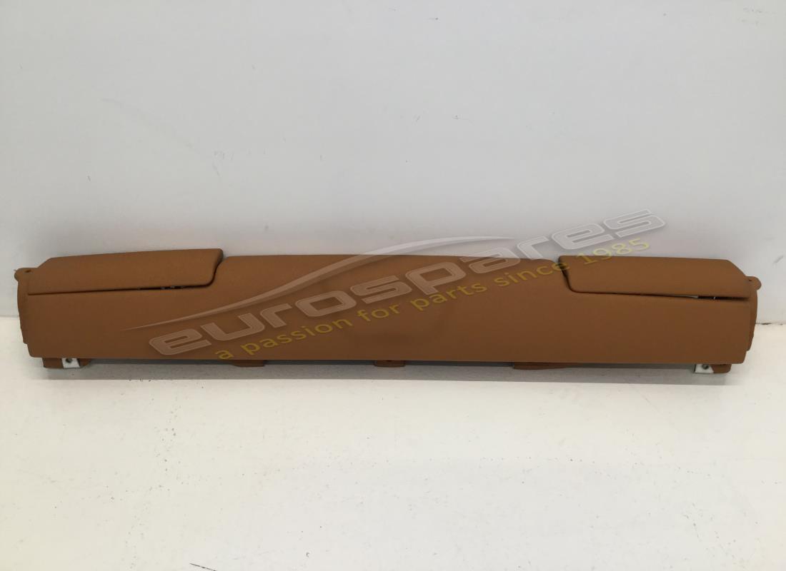 nouvelle garniture supérieure arrière ferrari. numéro de pièce 697878.. (1)