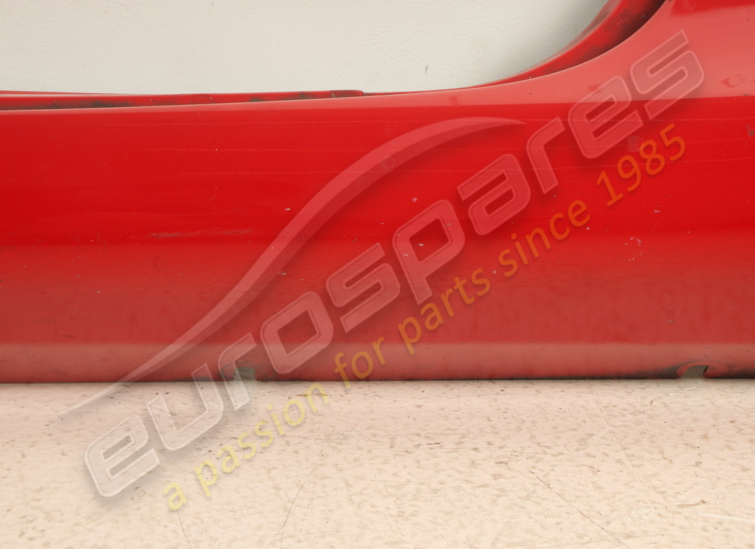 utilisé ferrari revêtement sous-porte lh. numéro de pièce 66099510 (4)