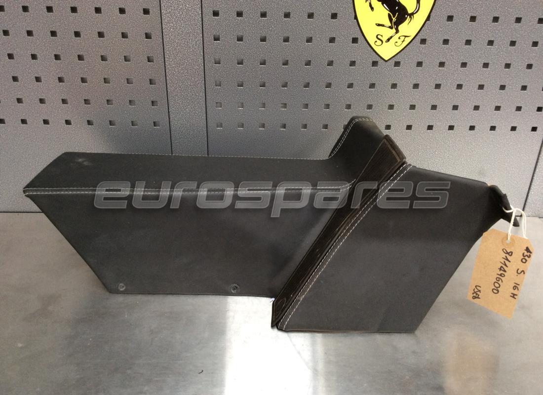 COUVERCLE AVANT DE LA CONSOLE CENTRALE Ferrari UTILISÉ. NUMÉRO DE PIÈCE 81149600 (1)