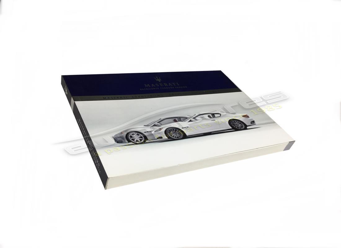nouveau manuel du propriétaire maserati. numéro de pièce 82636100 (1)