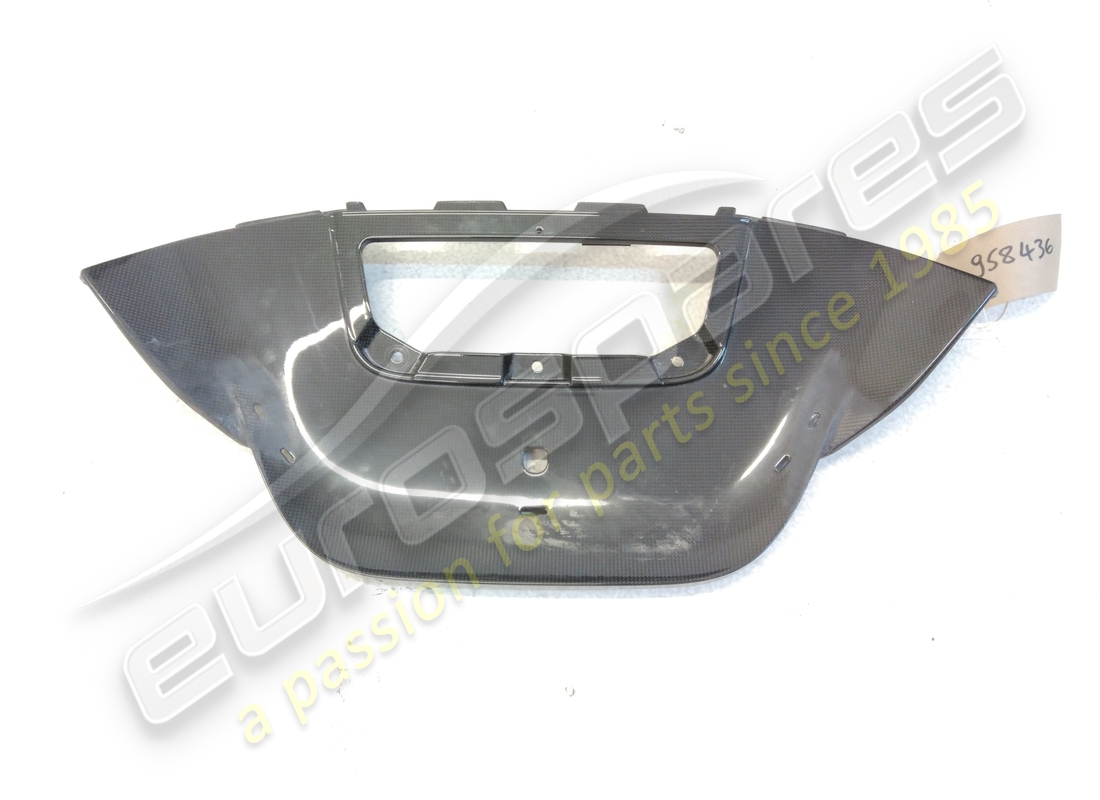 PLATEAU INFÉRIEUR DE CONDUIT DE SPOILER ARRIÈRE UTILISÉ Ferrari . NUMÉRO DE PIÈCE 958436 (1)