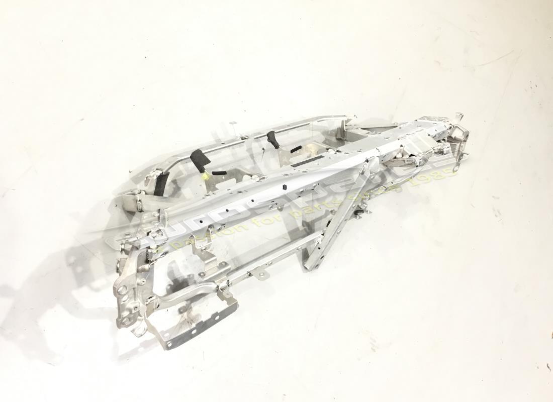 UTILISÉ Ferrari TRAVERSE DE TABLEAU DE BORD . NUMÉRO DE PIÈCE 87016400 (1)