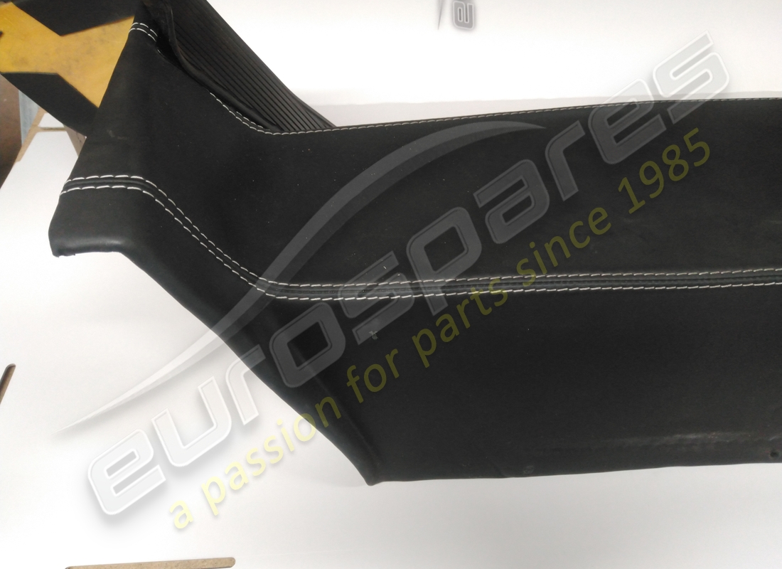 couvercle avant de la console centrale ferrari utilisé. numéro de pièce 81149600 (4)