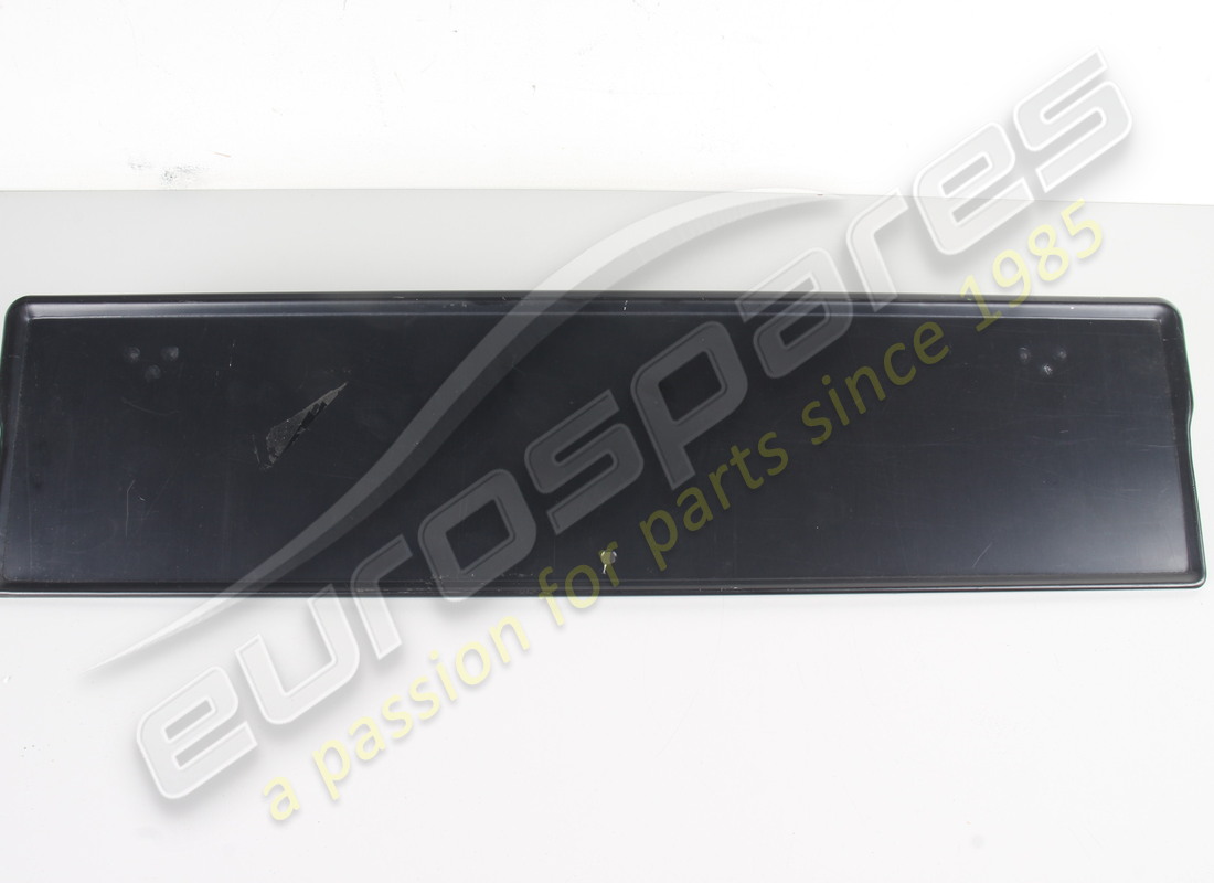 nouveau support de plaque d'immatriculation arrière ferrari. référence 61537100 (2)