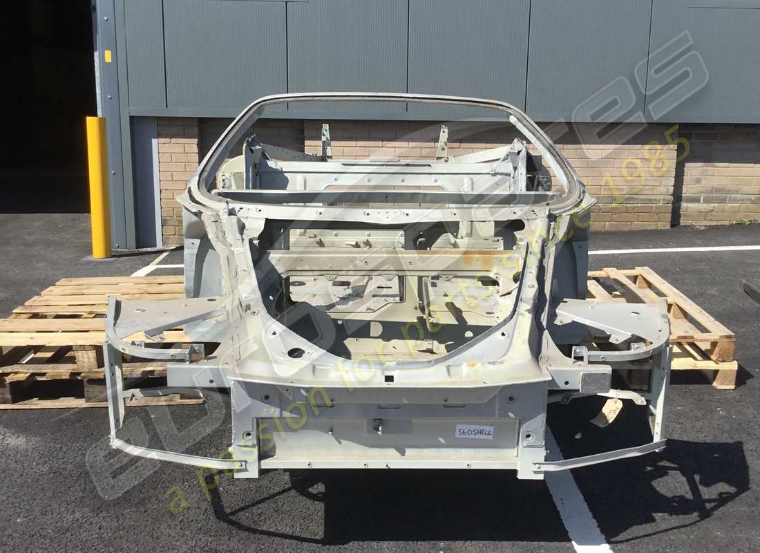 nouvelle carrosserie complète ferrari. numéro de pièce 360shell (2)