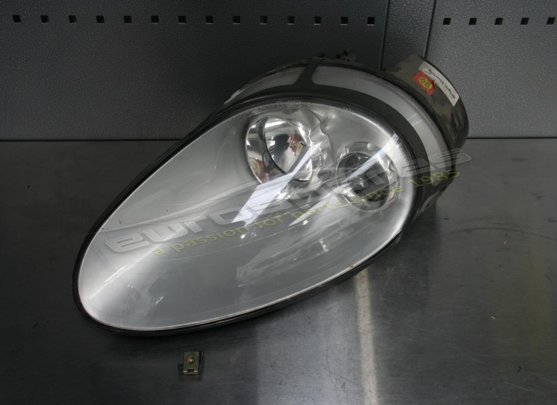 Maserati PHARE AVANT GAUCHE UTILISÉ. NUMÉRO DE PIÈCE 209681.. (1)