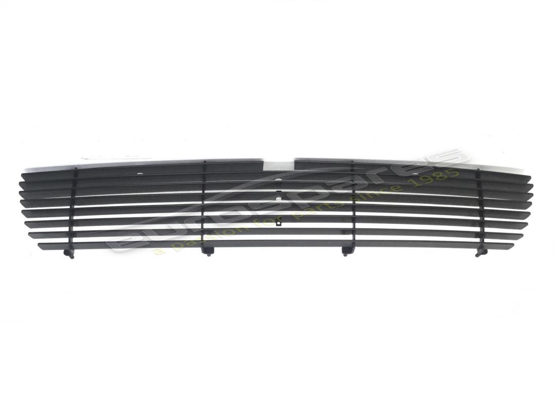 nouveau compt. moteur maserati. grille de radiateur couvercle. numéro de pièce 378300300 (1)