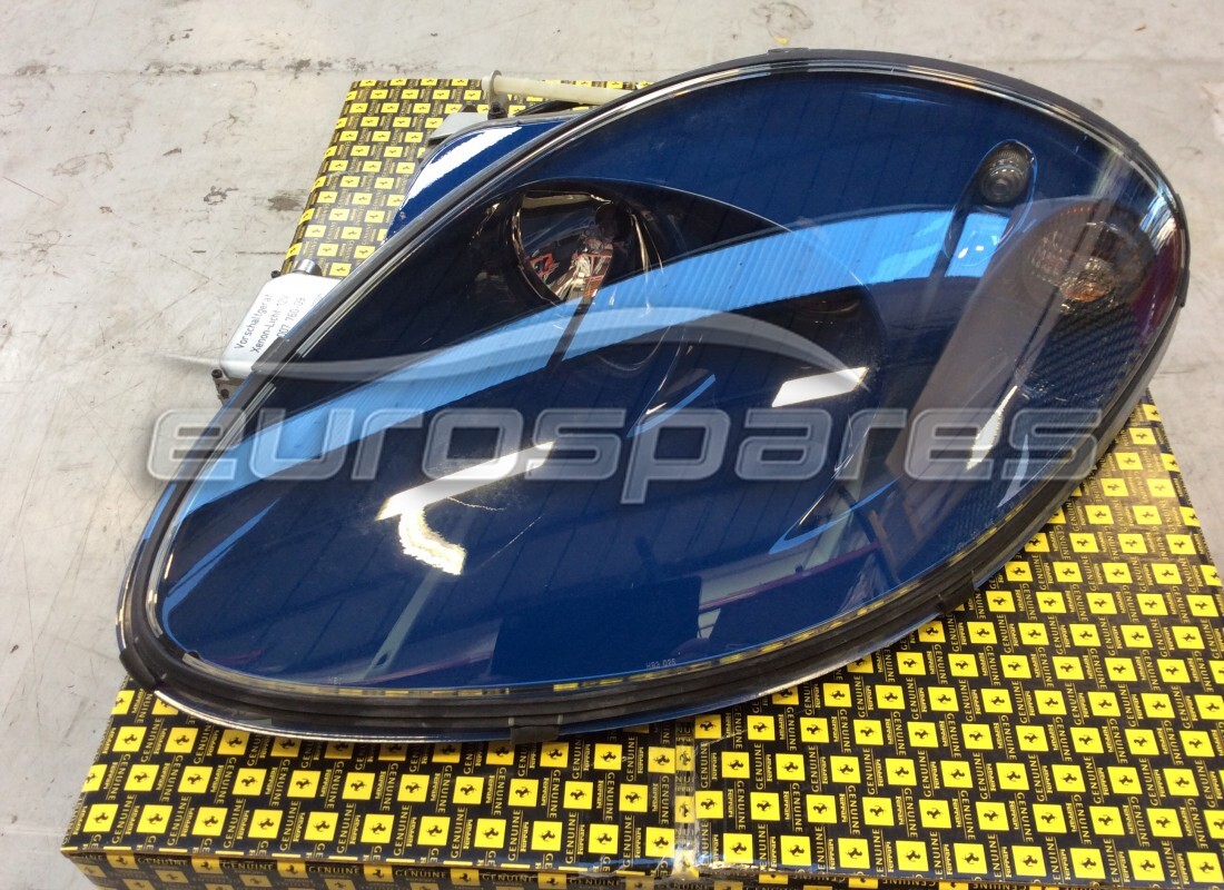 nouveau phare gauche ferrari "laguna bleu". numéro de pièce 65995398 (1)