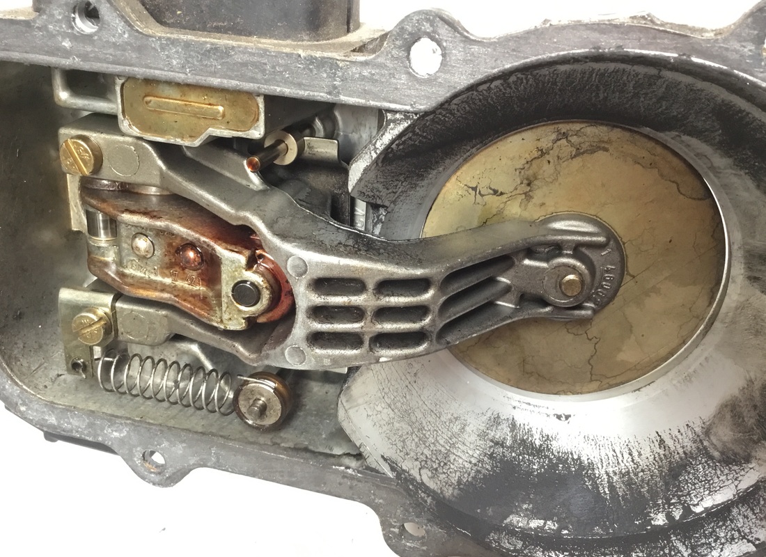 tete de distribution de carburant d'occasion ferrari. numéro de pièce 70000642 (4)