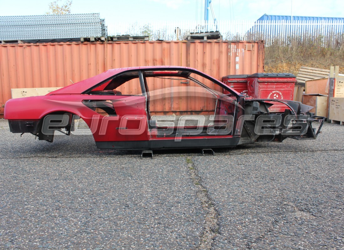 Ferrari CARROSSERIE ET ​​CHÂSSIS LHD UTILISÉS. NUMÉRO DE PIÈCE MONDIAL32 (1)