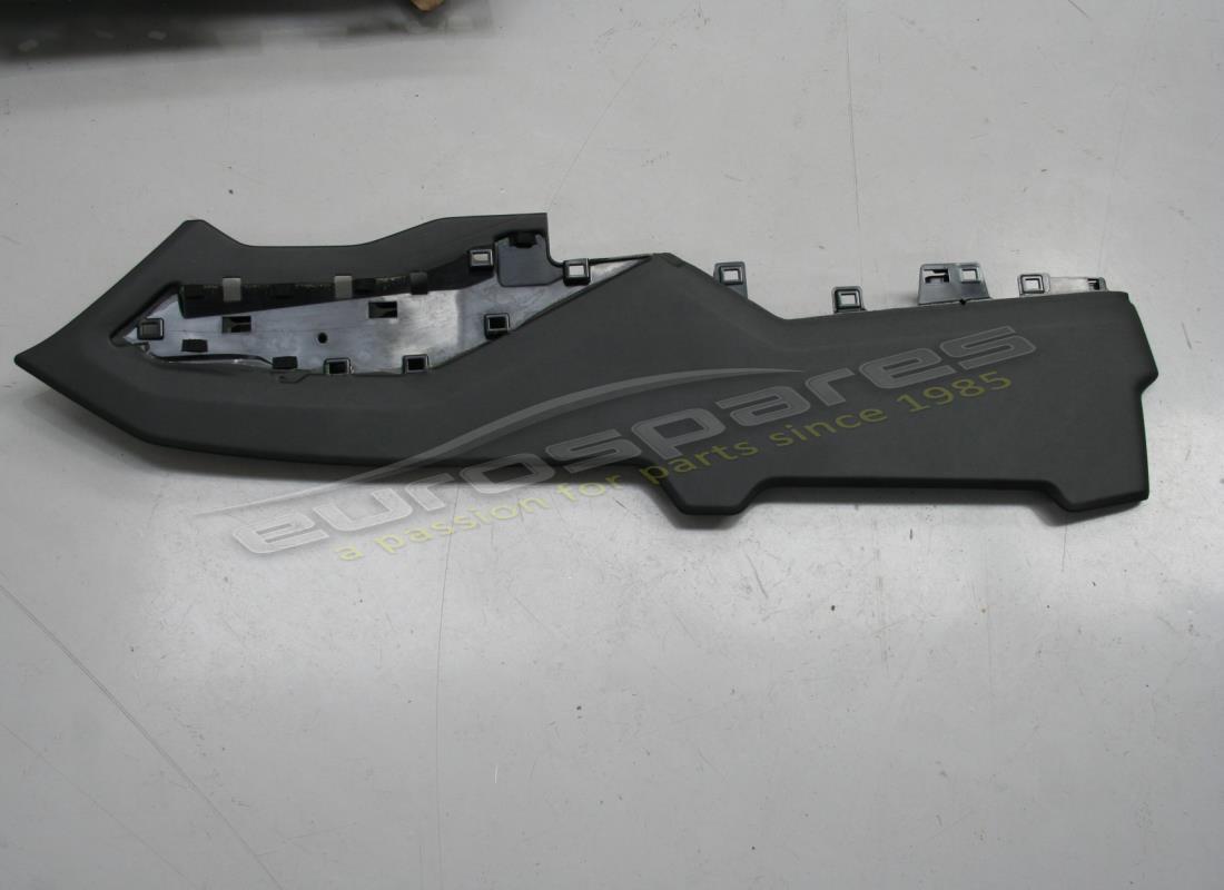 Lamborghini PANNEAU DE GARNITURE LATÉRALE UTILISÉ. NUMÉRO DE PIÈCE 4ML863303FQG8 (1)