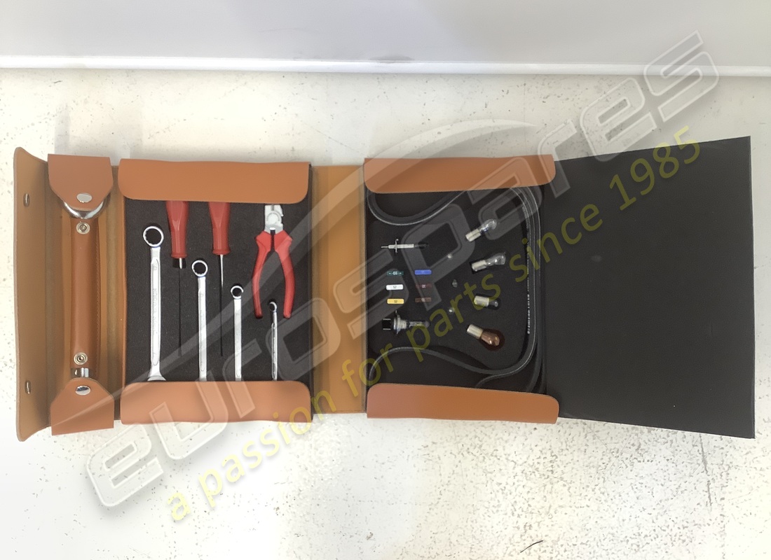 nouveau kit d'outils ferrari complet. numéro de pièce 169156 (1)