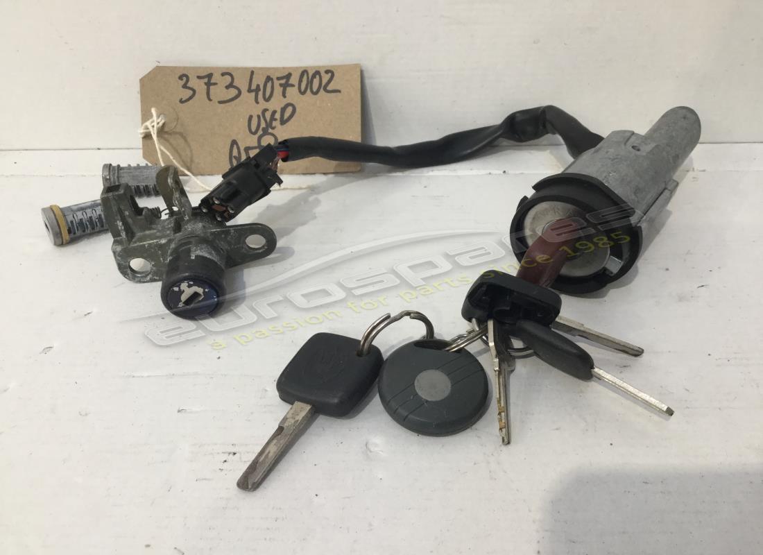 Maserati KIT ALLUMAGE/PORTE + BLOC CLÉ UTILISÉ. NUMÉRO DE PIÈCE 373407002 (1)