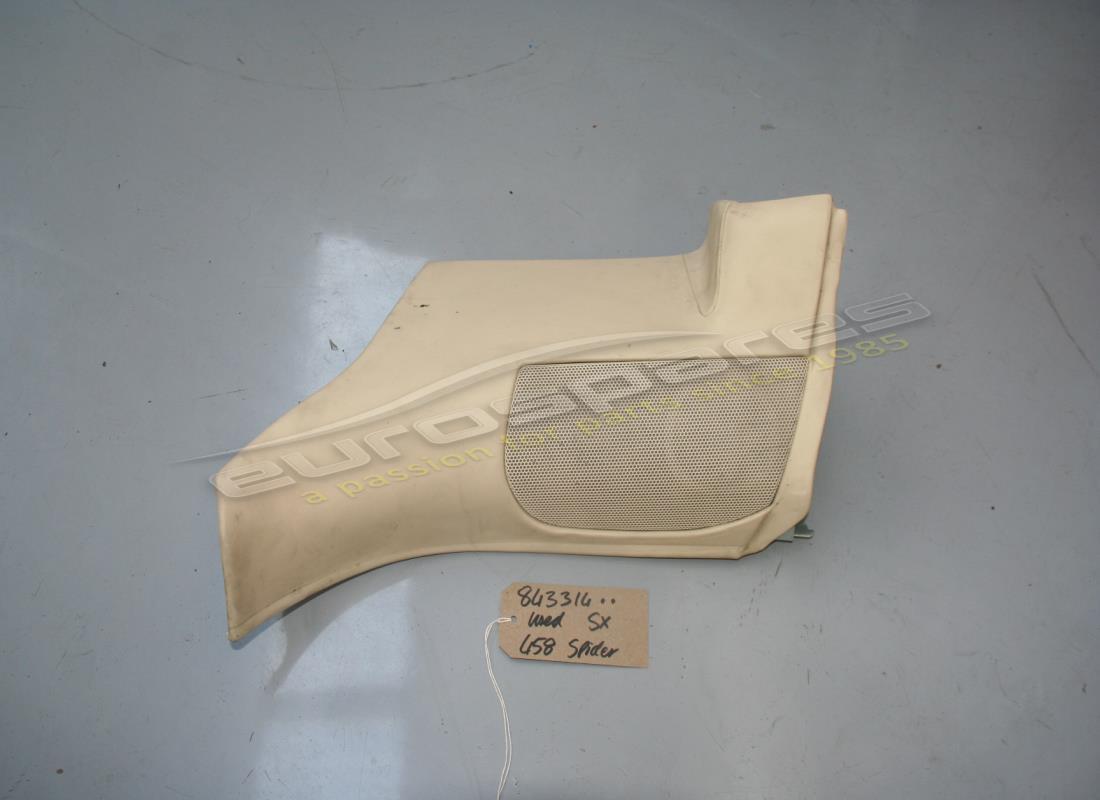 UTILISÉ Ferrari GARNITURE LATÉRALE INFÉRIEURE GAUCHE. NUMÉRO DE PIÈCE 843314.. (1)