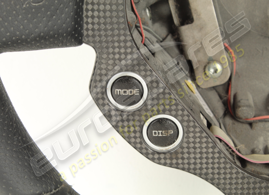 volant de ferrari utilisé. numéro de pièce 69455100 (2)