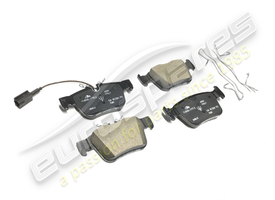 nouveau kit de plaquettes de frein maserati fc 04. numéro de pièce 673004626 (1)