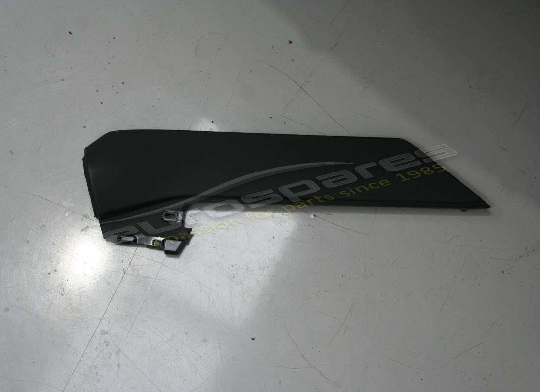 Lamborghini PANNEAU DE GARNITURE LATÉRALE UTILISÉ. NUMÉRO DE PIÈCE 4ML863455QG8 (1)
