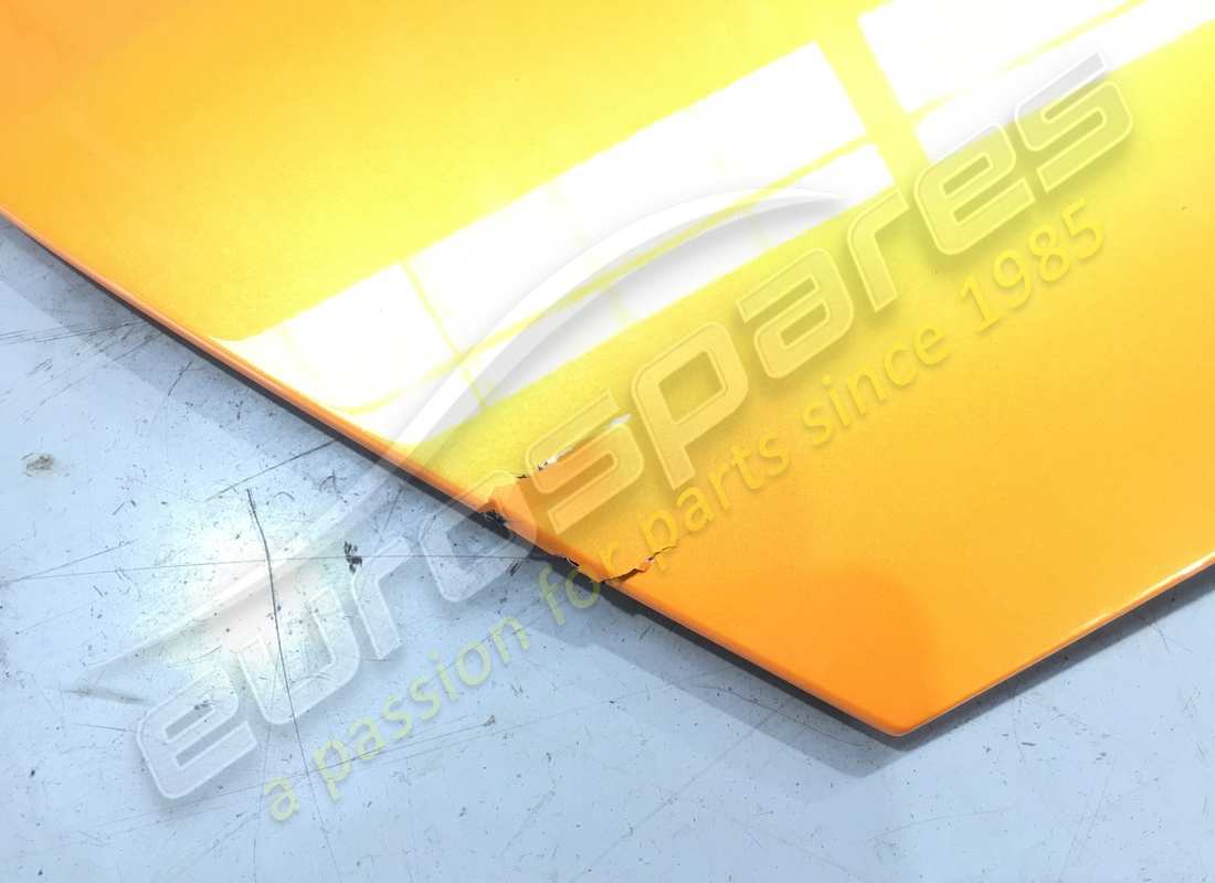 couvercle de coffre lamborghini endommagé. numéro de pièce 476827025 (5)